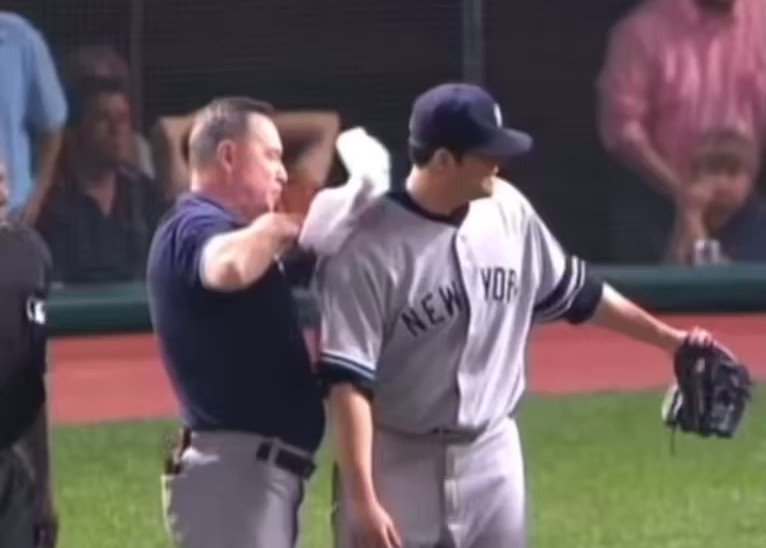 Happy birthday Joba Chamberlain. Travis Hafner and the midges have a present for you. Haha! Stupid Yankees. 

 