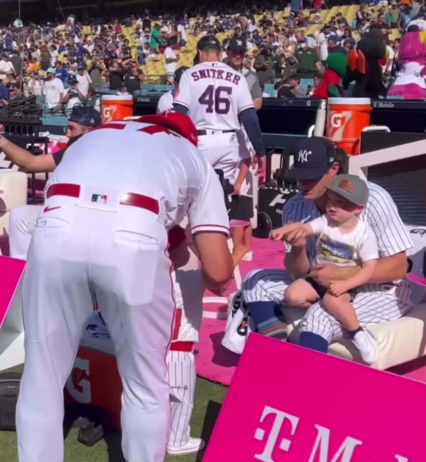 RT @BushLeague101: Mike Trout and Gerrit Cole’s kids dapping each other up at the ASG https://t.co/c8WkiTy0N8