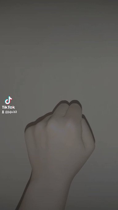 Jujix’s pics and videos