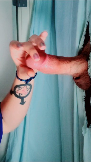 A visit from the excited Thibaud! Way girthier than he appears in his photos, featuring me unmasked for<a href="/tag/gh"class="tags"><span>#gh</span></a><a href="/tag/bigdick"class="tags"><span>#bigdick</span></a><a href="/tag/oral"class="tags"><span>#oral</span></a><a href="/tag/blowjob"class="tags"><span>#blowjob</span></a><a href="/tag/gloryhole"class="tags"><span>#gloryhole</span></a><a href="/tag/trans"class="tags"><span>#trans</span></a>