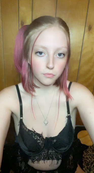 Get to sending pathetic losers🙄💅 #paypig #findom https://t.co/o8OZGpSM3v<a href="/tag/paypig"class="tags">#paypig</a><a href="/tag/findom"class="tags">#findom</a>