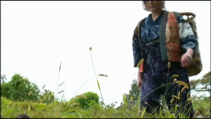 秋ナスは嫁に食わすな…と言う言葉がある。
それは、体を冷やしてしまからと聞いたことがあるが、実は裏の意味があるのではないかと思う。
それは、実りの良いナスは、嫁に渡すとチ〇コと間違えてマ〇コぶっ刺しイキ狂ってしまうから
…かもしれない。 https://t.co/2PEG2QldxM