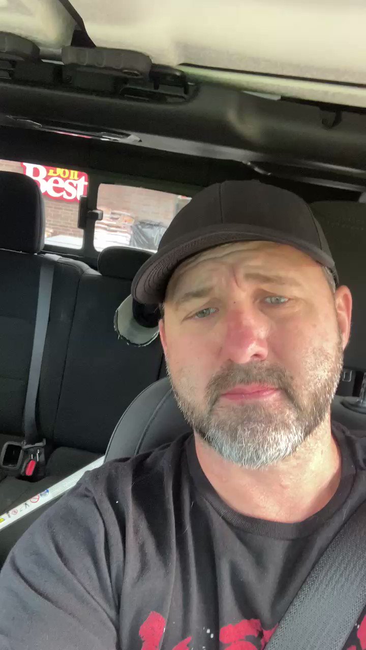 Chris Hawkey Chris Hawkey on Twitter: "I’m helpless…. https://t.co/giAUzRXisG" / Twitter