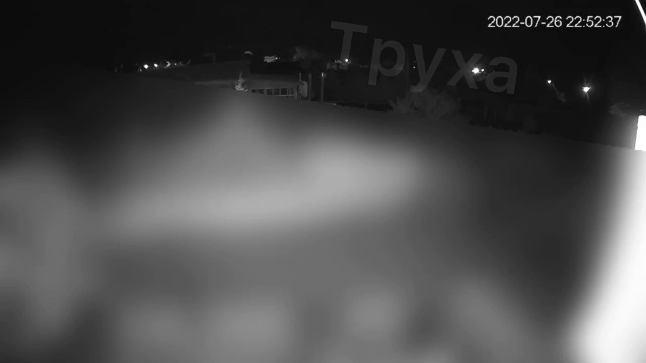 [情報] 烏軍持續炮轟赫爾松鄰近的橋樑