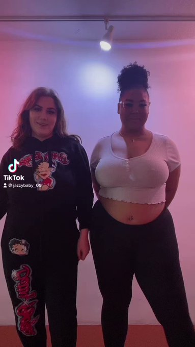 would you join us for a threesome?🍆💦

@bettywoop_ https://t.co/3nXb8TLpUD