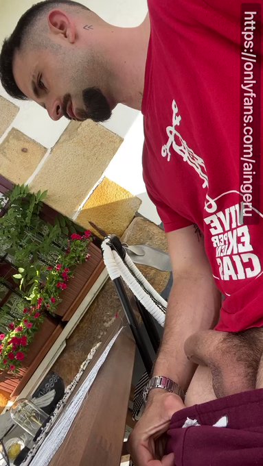 Swollen summer balls ?☀️?

https://t.co/VVAFgIJlWZ https://t.co/L7Dek7zb3s