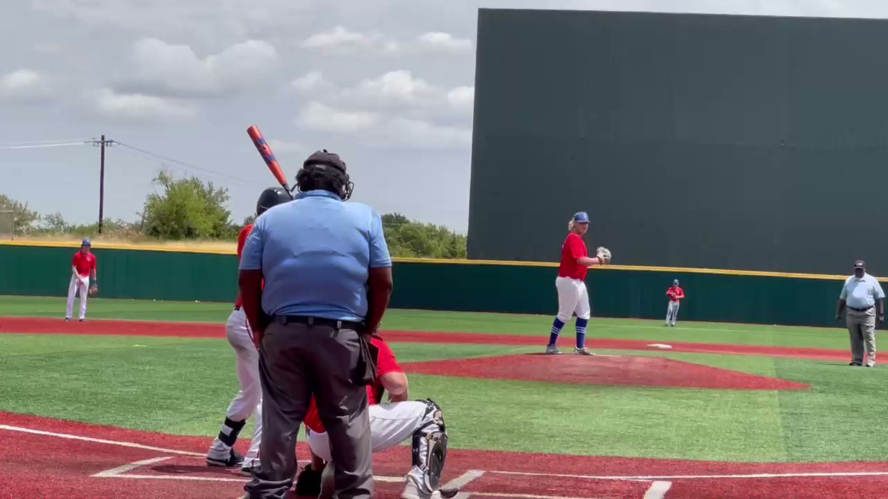 Rachel Voegely (MrsVoegs) / Twitter