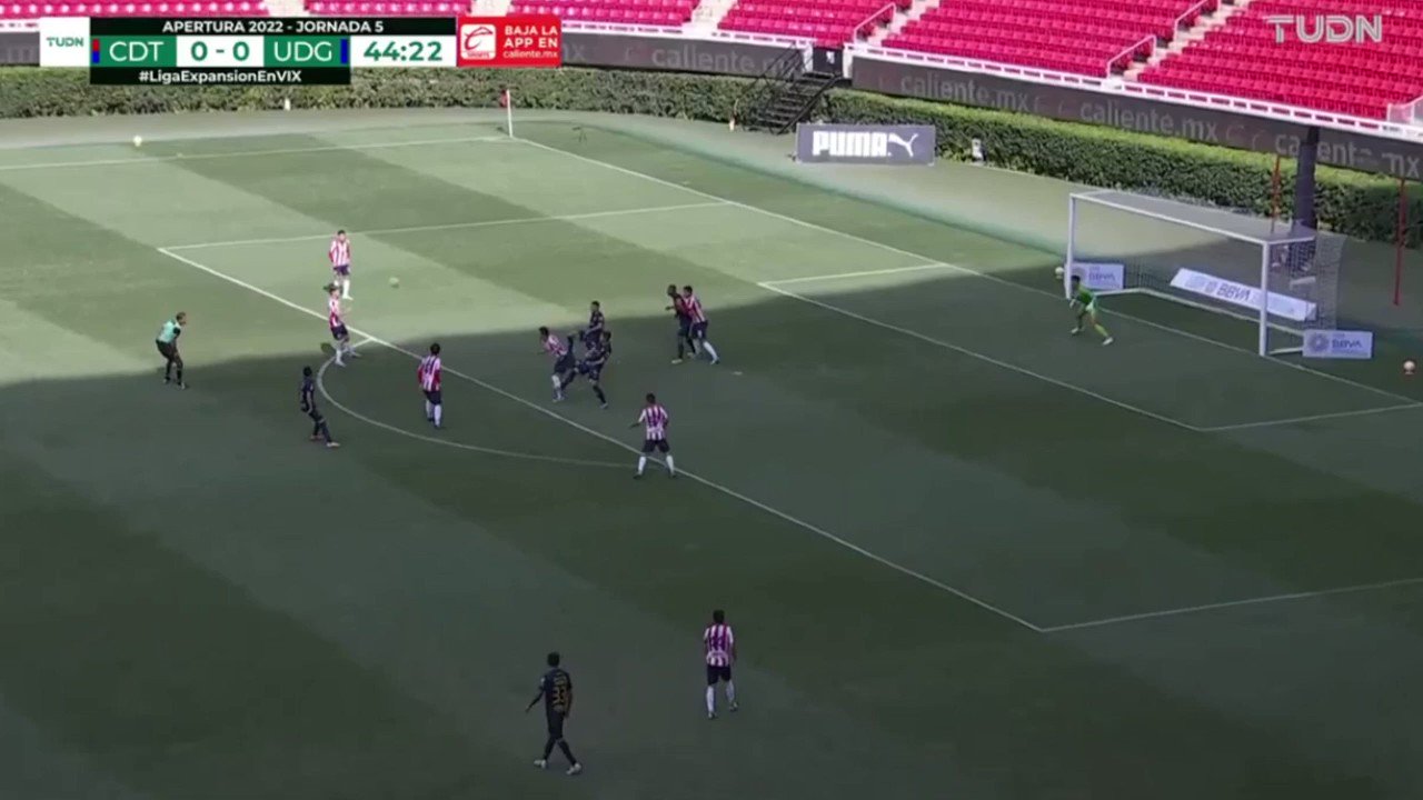 📹#NoTeLoPierdas ¡G⚽⚽⚽⚽LAZ⚽ de @LeonesNegrosCF! ⚽🔥¡Llegó el primero!Con este disparo de larga distancia en los últimos momentos del primer tiempo, Miguel Vallejo 