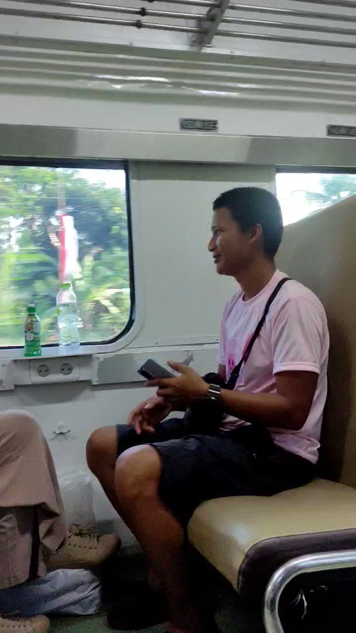pengen jadi Ultraman on Twitter: "Si cowok ini memaksa mbak2 cewek buat