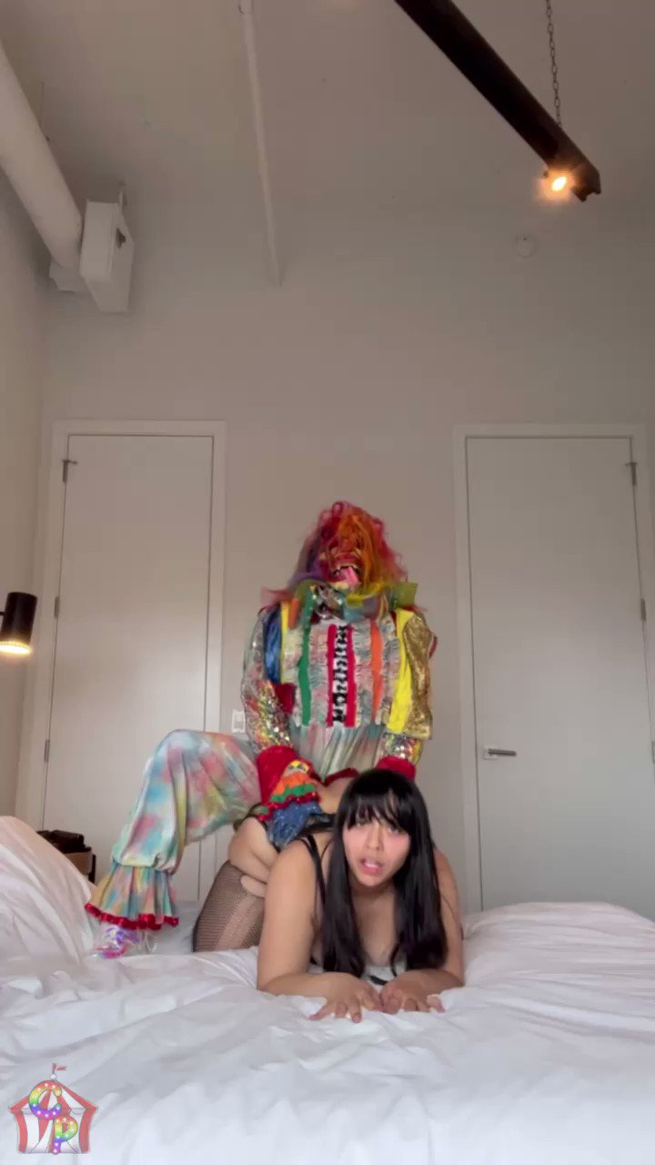 Gibby the clown twitter