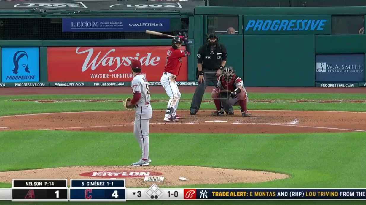 [分享] Andres Gimenez超幸運短打