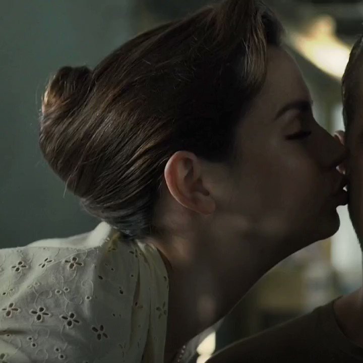 Happy birthday to blade runner 2049\s ana de armas
