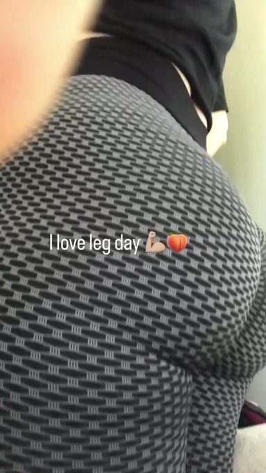 I might be 40, but I don’t skip leg day 

🍑 https://t.co/TlVYywTENa