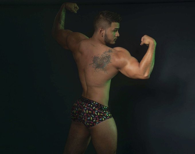 Finishing the rest of summertime with these gorgeous men. #JockMenLive #TeaserTuesday #musclebearpigdaddy