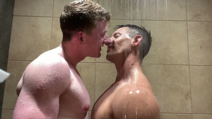 Retweet if you want your Tuesday to look like this @maxedlorde https://t.co/VnFUStnoJR