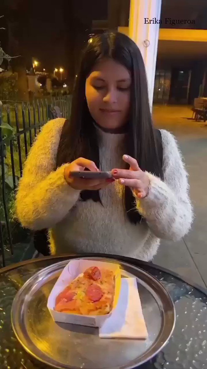 simdoughnut-on-twitter-if-you-go-out-to-eat-with-me-and-whip-out-your