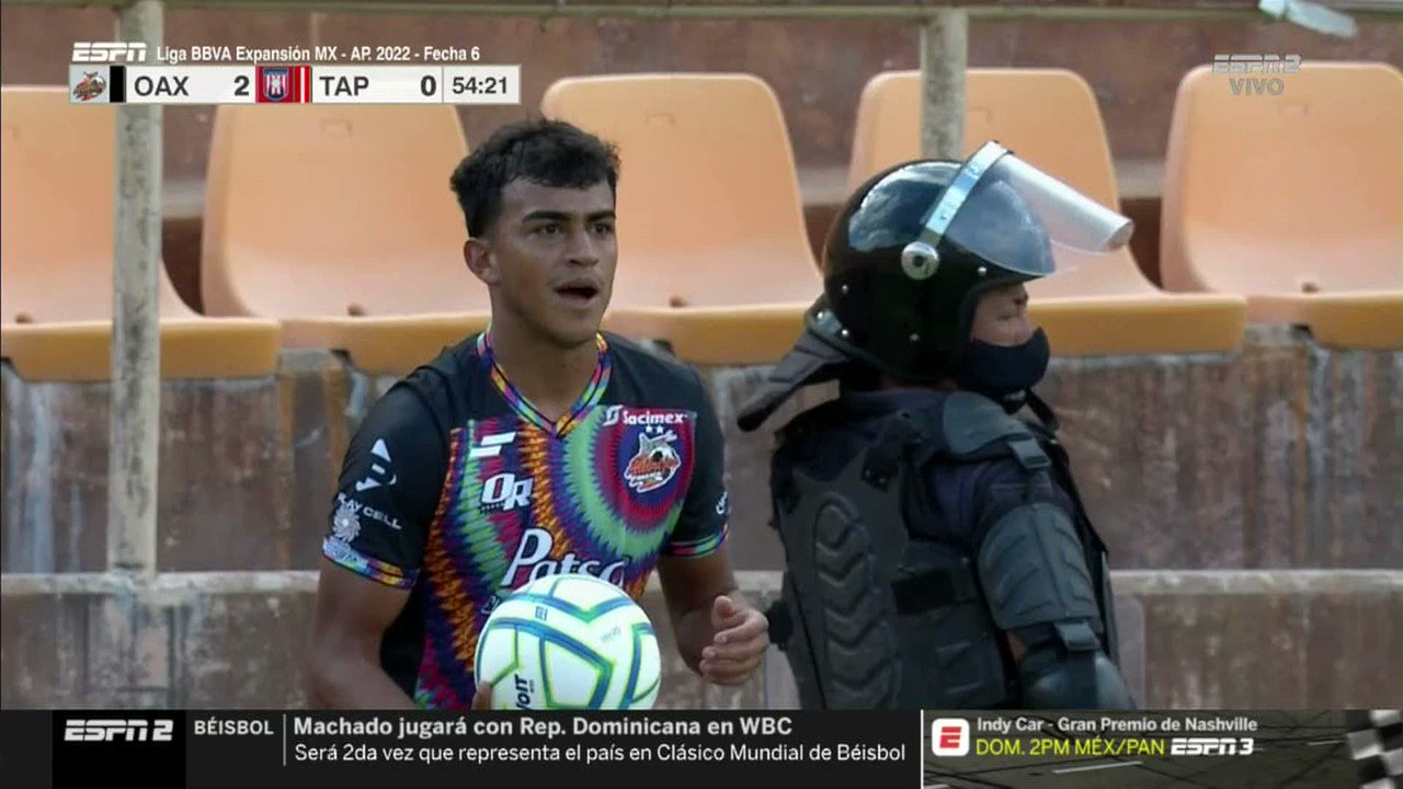 📹#NoTeLoPierdas
 
¡G⚽⚽⚽⚽L de @AlebrijesOaxaca! ⚽🔥
 
¡Doblete!

Producto de una jugada prefabricada desde un saque de banda, Armando González define frente al marco rojiblanco y pone el 3-0 en el ITO.

#Jornada6
#LigaBBVAExpansiónMX ⚽ #Apertura2022”