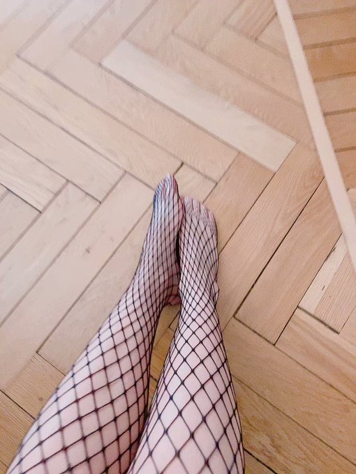 Kneel in front of me and lick my feet, like the good little slave you are... 💖💵 Subscribe to my onlyfans<a href="/tag/bdsm"class="tags"><span>#bdsm</span></a><a href="/tag/feet"class="tags"><span>#feet</span></a><a href="/tag/dominatrix"class="tags"><span>#dominatrix</span></a><a href="/tag/cbt"class="tags"><span>#cbt</span></a><a href="/tag/ballbusting"class="tags"><span>#ballbusting</span></a><a href="/tag/feetworship"class="tags"><span>#feetworship</span></a>