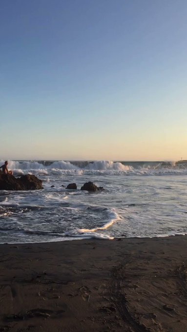 early morning vibes 🏄🏽&zwj;♂️⛵️ https://t.co/8hfbeZGI8n<a href="/tag/newprofilepic"class="tags"><span>#newprofilepic</span></a>