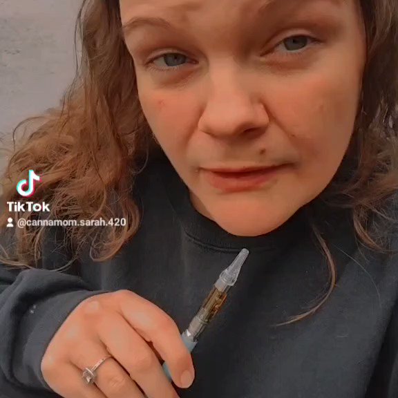 Sarah Thibodeau’s pics and videos