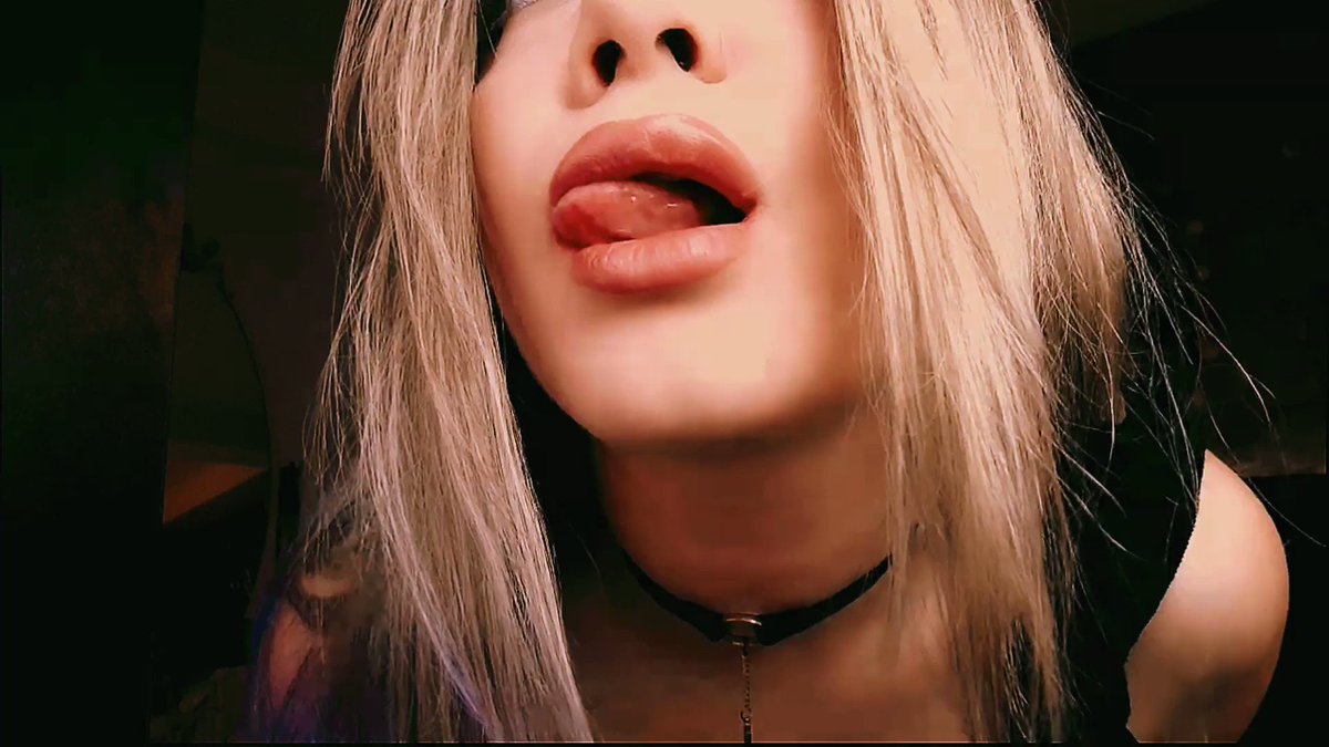 Model - SaraKhann goddess