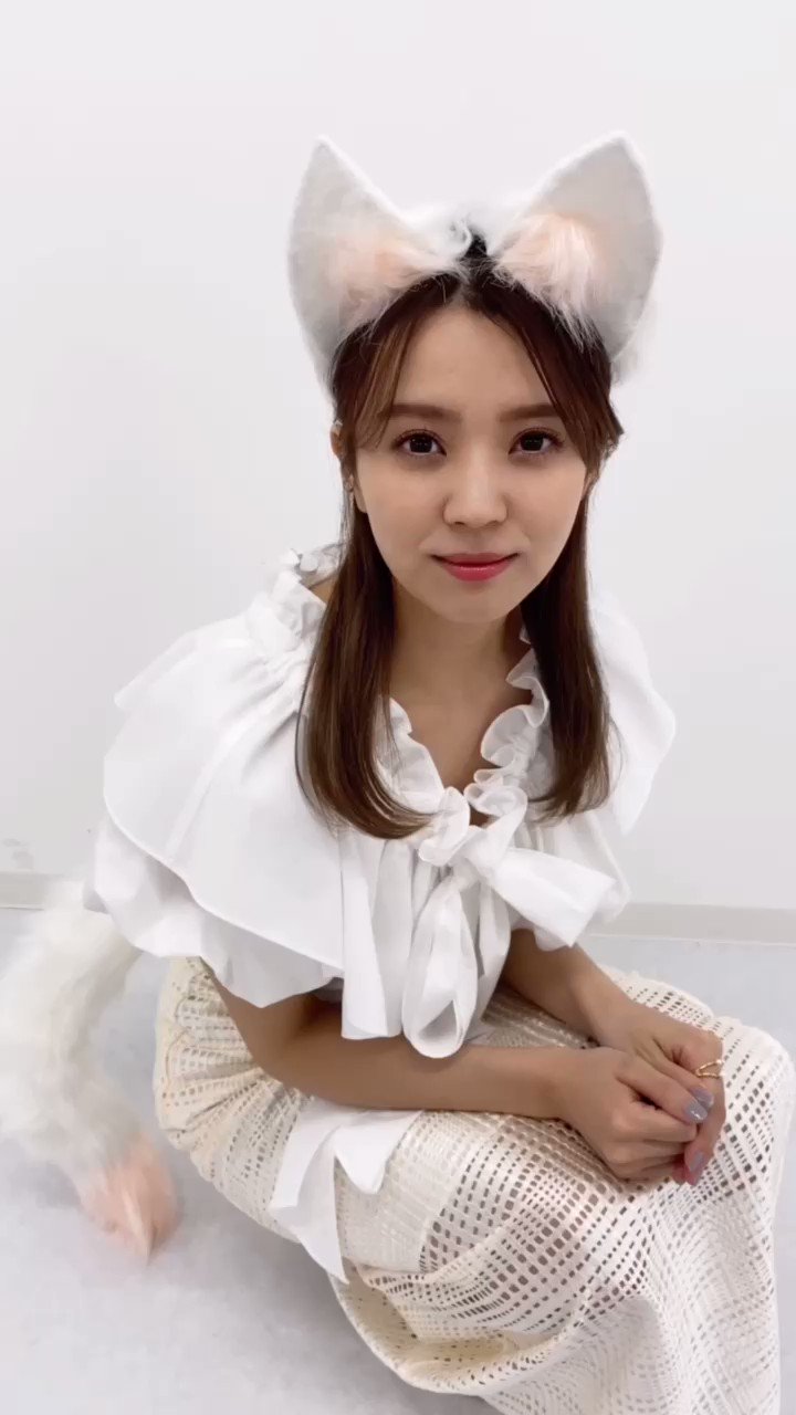 ✨100%本物‼️✨公式サイト掲載✨小林由依さん 制服衣装ver直筆サイン‼️✨ 櫻坂46小林由依2nd写真集『意外性』【公式】 on X: 