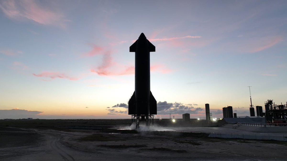 RT @SpaceX: Static fire test of two Raptor engines on Starship 24 https://t.co/NNpViztphI