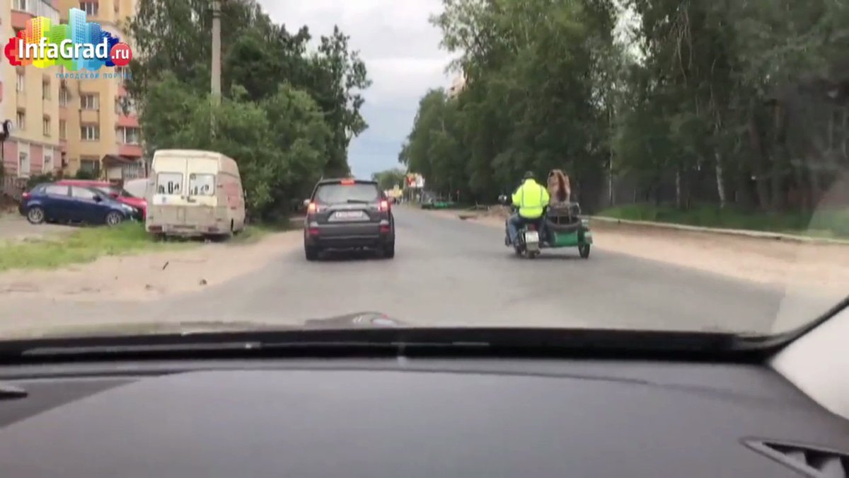 ロシアの路上で撮影されたサイドカーの動画が色んな意味で信じられない だれも止める勇気が出ない ロシア人が理解できない Togetter ロシアの路上で撮影されたサイドカーの動画が色んな意味で信じられない だれも止める勇気が出ない ロシア人が理解できない Togetter