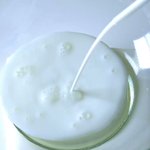 2030年のコンビニケーキ!？作り方が紹介されている動画!
