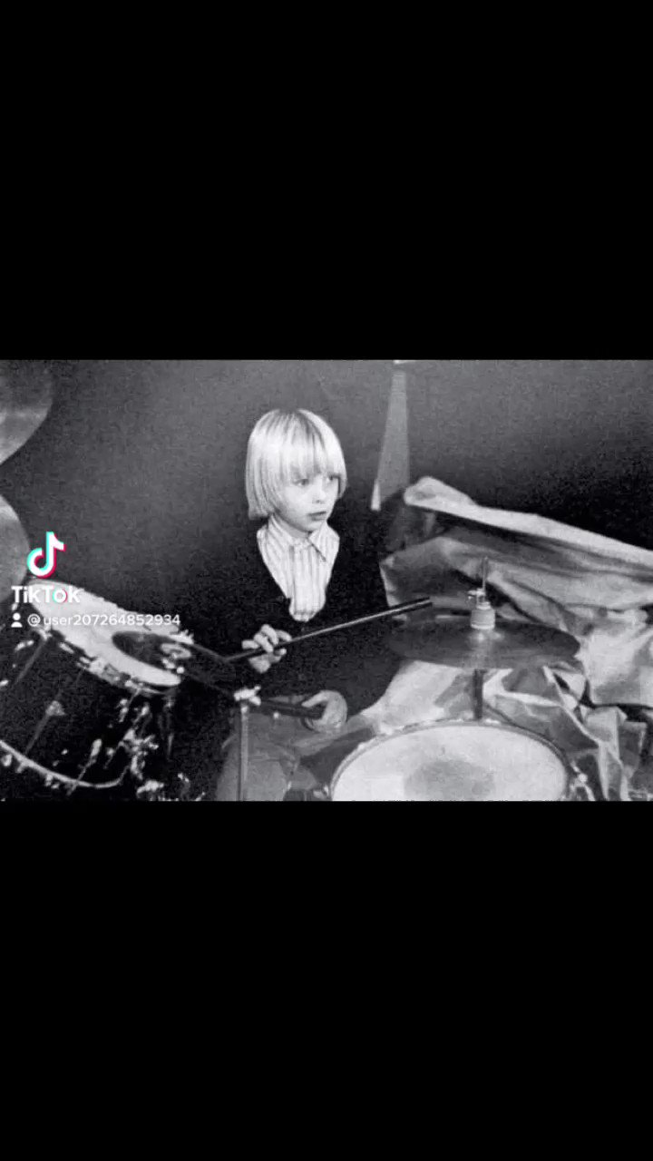 Happy birthday Hallyday  