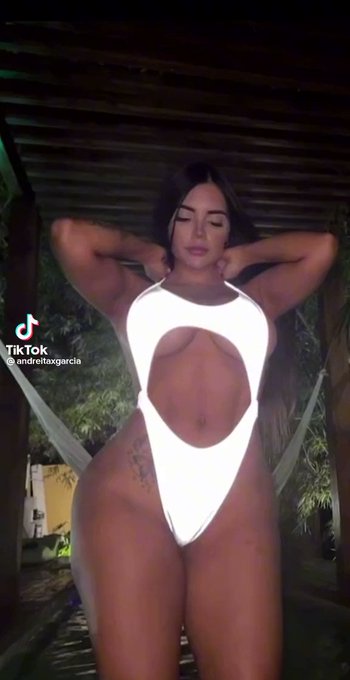 Latina?? https://t.co/064CScO8x3