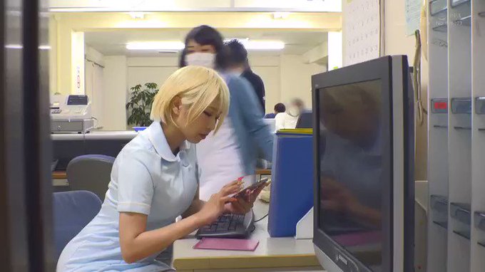 異常性欲者たちと体を張って向き合う美人看護師さん

本編はリプ欄から 👇
https://t.co/nG9s9ysP9e