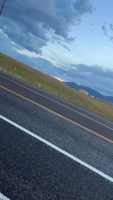 Colorado is so beautiful 😍 https://t.co/XlbqAojv8A<a href="/tag/newprofilepic"class="tags"><span>#newprofilepic</span></a>