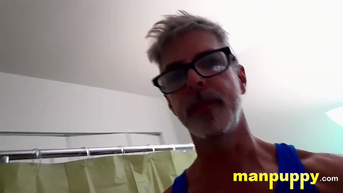 NOW on Manpuppy - Phone a friend on the #Dick App https://t.co/eyc5sszlqz #Gay https://t.co/Sh4pbQfY