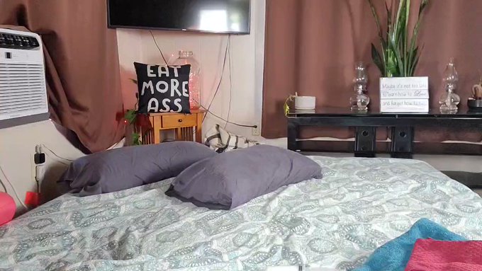 https://t.co/YJMmwuqQul ?????? Guess what he put in Daddys slutty hole after that big ole cock. 
#michaelandsean
