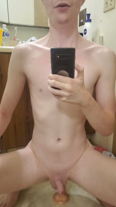 Sometimes this just happens in the morning ?? Maybe as a twink this just happens? ?? https://t.co/z3