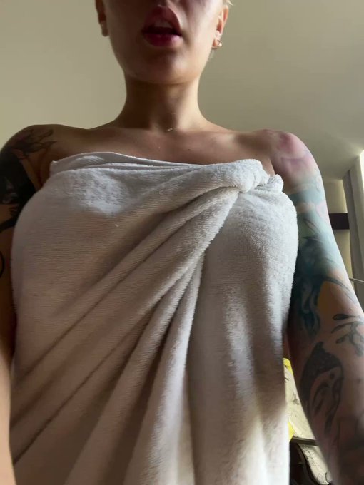 I swam with my sisters😛😛💕  #OliMoo #onlyfans #horny #nsfwtwt #onlyfanspromo #boobs https://t.co/VYkx<a href="/tag/olimoo"class="tags">#OliMoo</a><a href="/tag/onlyfans"class="tags">#onlyfans</a><a href="/tag/horny"class="tags">#horny</a><a href="/tag/boobs"class="tags"><span>#boobs</span></a><a href="/tag/onlyfanspromo"class="tags"><span>#onlyfanspromo</span></a><a href="/tag/nsfwtwt"class="tags"><span>#nsfwtwt</span></a>