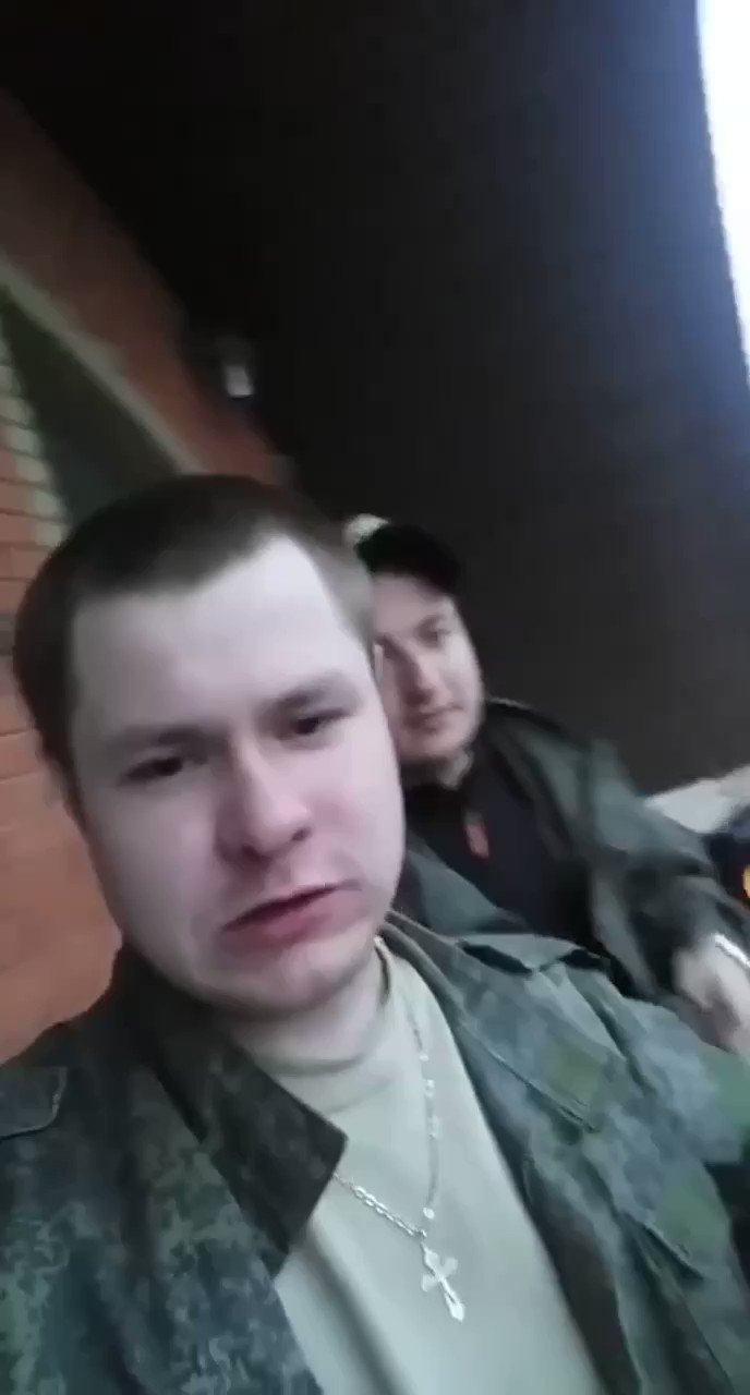 Alexandr Nikolaenko on Twitter: "Российские военные украли телефон у ...