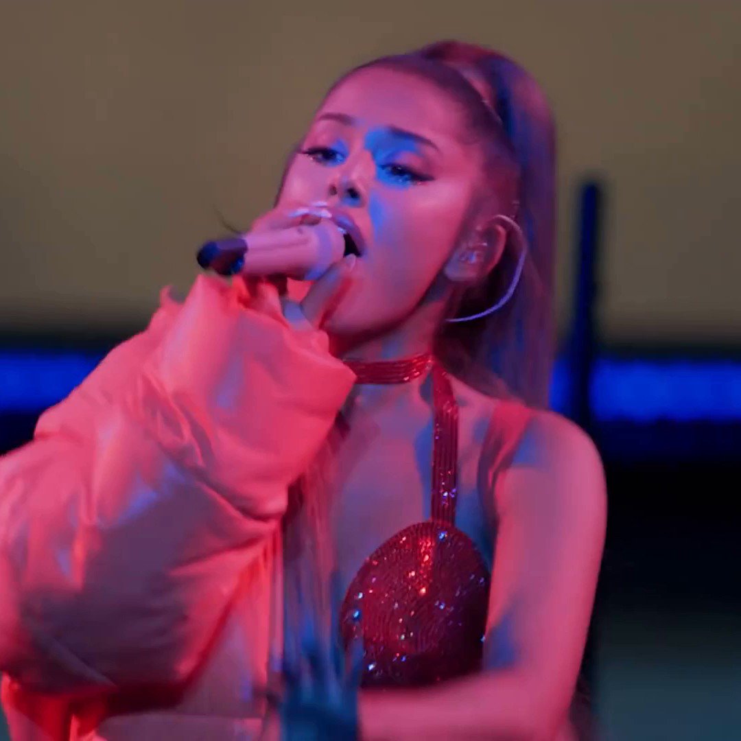 on Twitter "everytime ariana grande (live) https//t.co/HEreIme3gP
