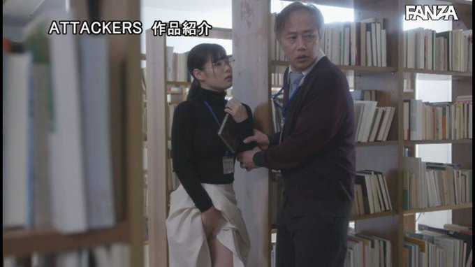 深夜の図書館で本に囲まれながら一人で欲求を満たすのが日課だった

本編はリプ欄から 👇
https://t.co/JN4GC3VADK
