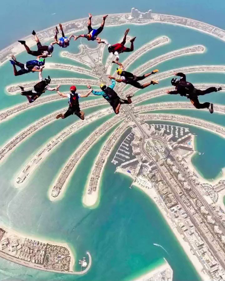 سعوديون في الإمارات On Twitter سكاي دايف دبي تجربة القفز المظلي الحر 