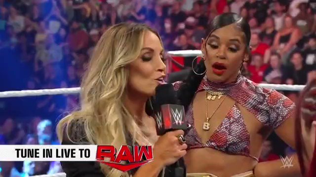 RT @beckysbiceps: when trish stratus took off her jacket then bayley took off her jacket .... the world shifted https://t.co/fFtQ9fnokt