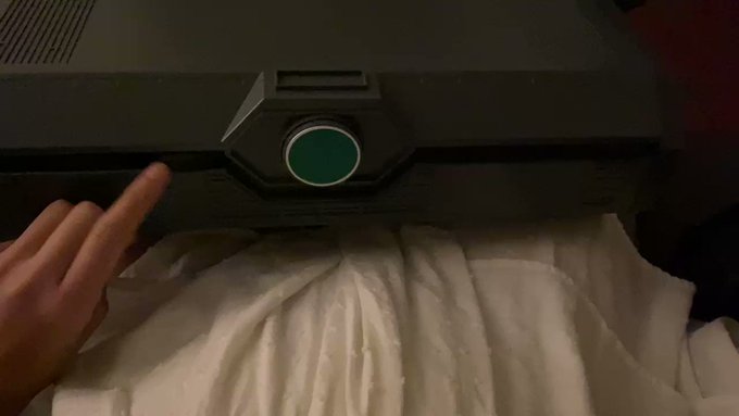 DID I RLY JUS GET AHSOKA&rsquo;S LIGHTSABERS https://t.co/T8G1pk84km<a href="/tag/throne"class="tags"><span>#throne</span></a><a href="/tag/wishlist"class="tags"><span>#wishlist</span></a>