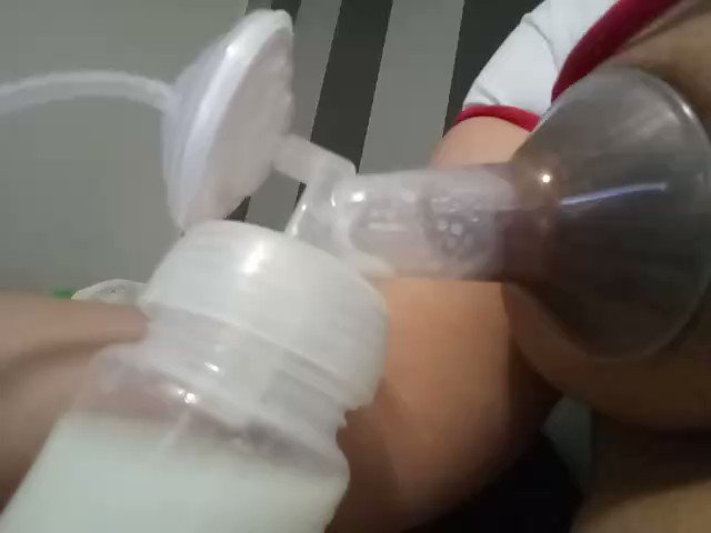 Retweet if you want me to feed u 🤤🐄🍼 https://t.co/SNcdjZRnaG #anr #abf #adultnursing #wetnurse #MilkingMachine<a href="/tag/breastmilk"class="tags"><span>#breastmilk</span></a><a href="/tag/lactation"class="tags"><span>#lactation</span></a><a href="/tag/abf"class="tags"><span>#abf</span></a><a href="/tag/breastpumping"class="tags"><span>#breastpumping</span></a><a href="/tag/milkmaid"class="tags"><span>#milkmaid</span></a>