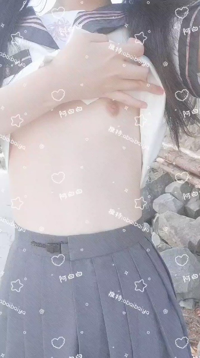 小野狗在旁边舔我小腿...（被发现... - Twitterの動画をダウンロード