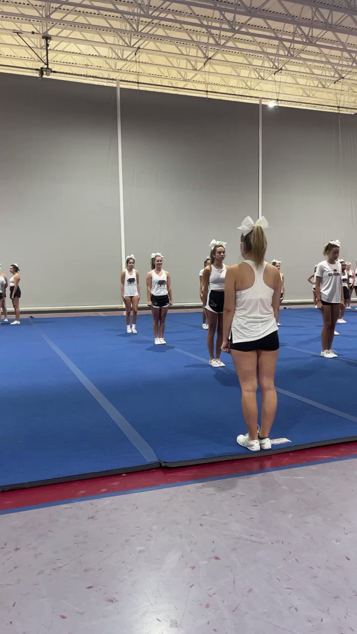 SJU Cheerleading (sjuhawks_cheer) / Twitter