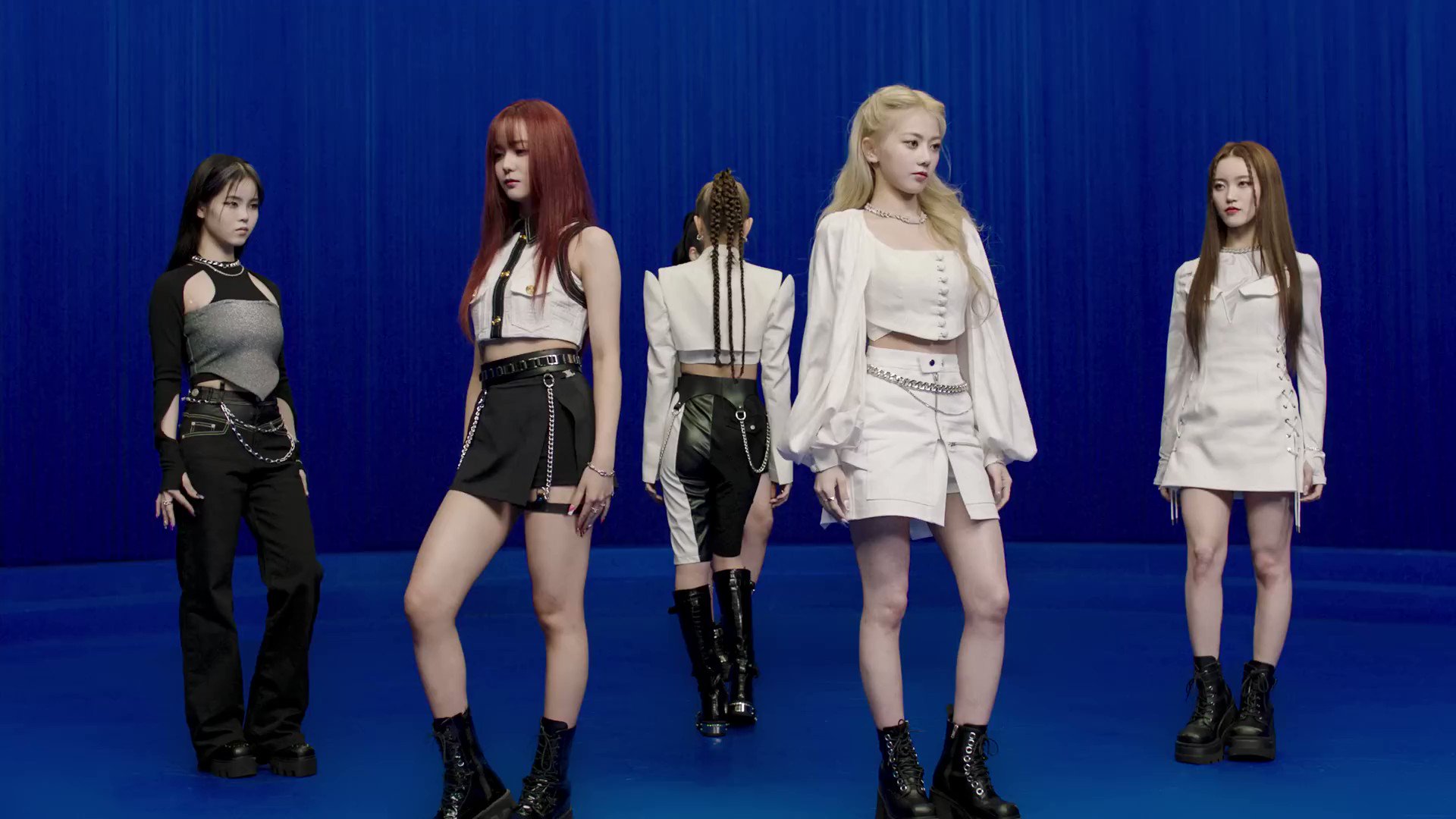 iconic kpop songs on Twitter "XG MASCARA https//t.co/IBDDg3jtcK" / Twitter