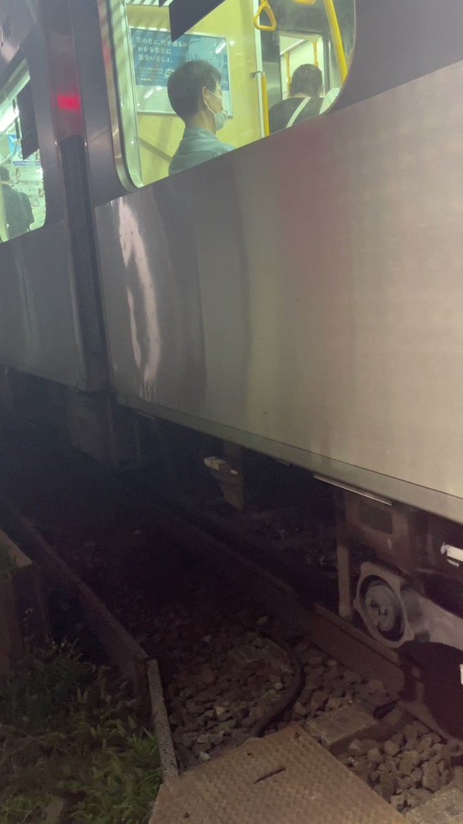 車内トラブル 京急空港線 穴守稲荷駅 で刃物を持った男が乗車 車内パニック 現場はどこ 運転再開はいつ 現場の動画 画像 写真まとめ 22年8月26日 ｆｐによる生命保険 損害保険の選び方講座