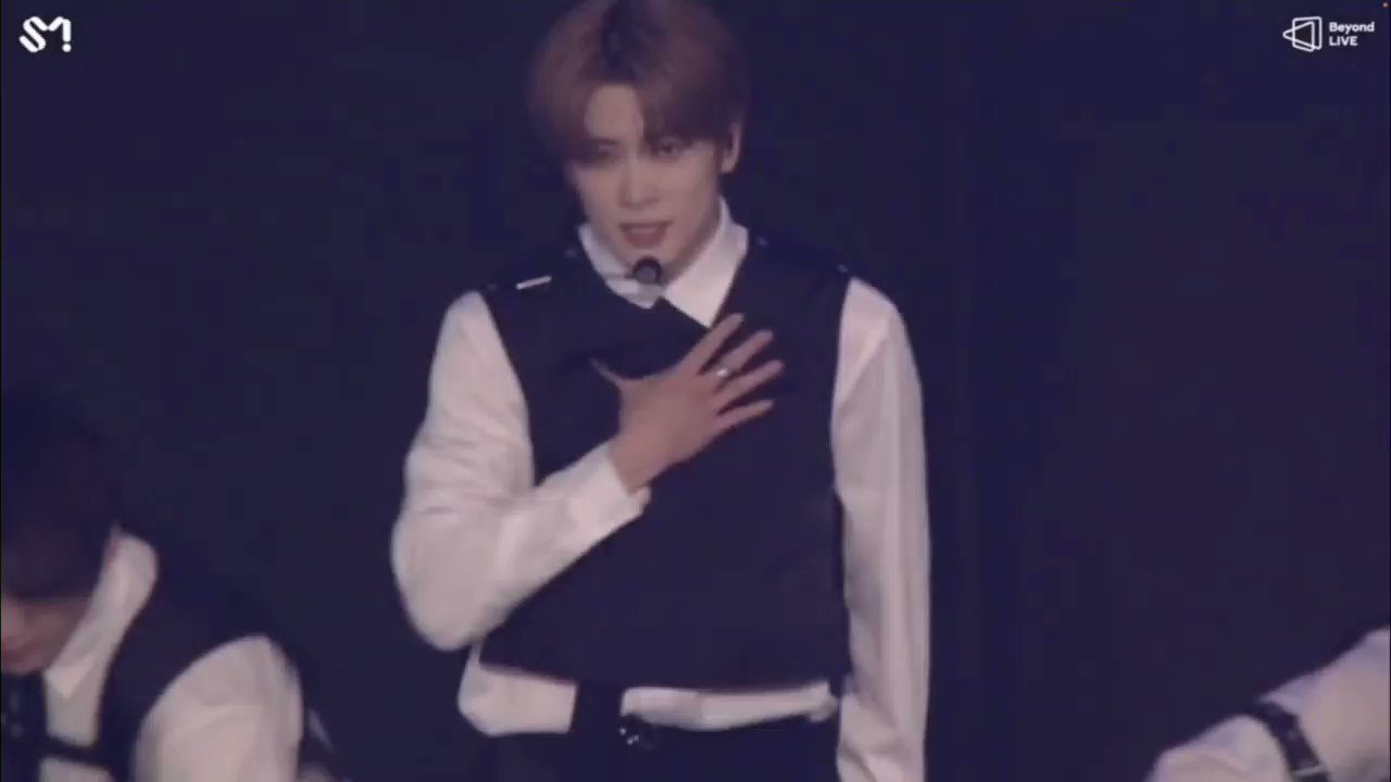 han on Twitter: "#Xiumin- Shake https://t.co/2HG411m6rB" / Twitter