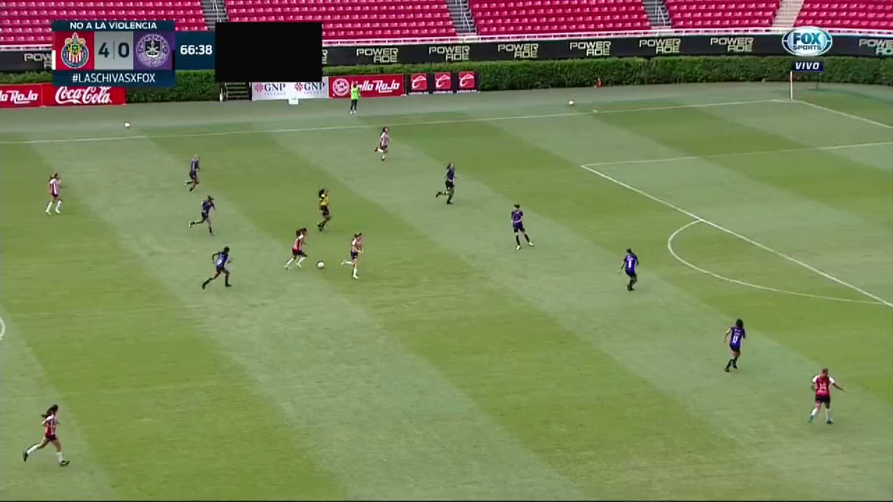 📹#NoTeLoPierdas 

🤯 ¡QUÉ GOLAZO! 

Victoria Acevedo mandó a guardar el balón, con este tiro a puerta, para anotar el quinto. 

#VamosPorEllas👊🏼”